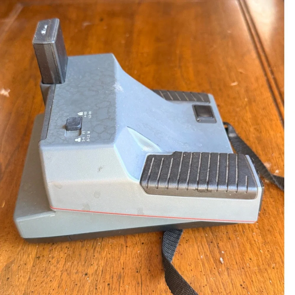 Polaroid Impulse 600 Series Instant Film Camera Vintage Gray Built-in Flash
